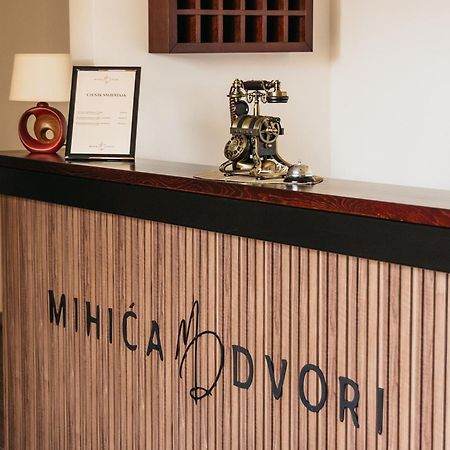 Pansion Mihica Dvori Hotel Babina Greda Exterior photo