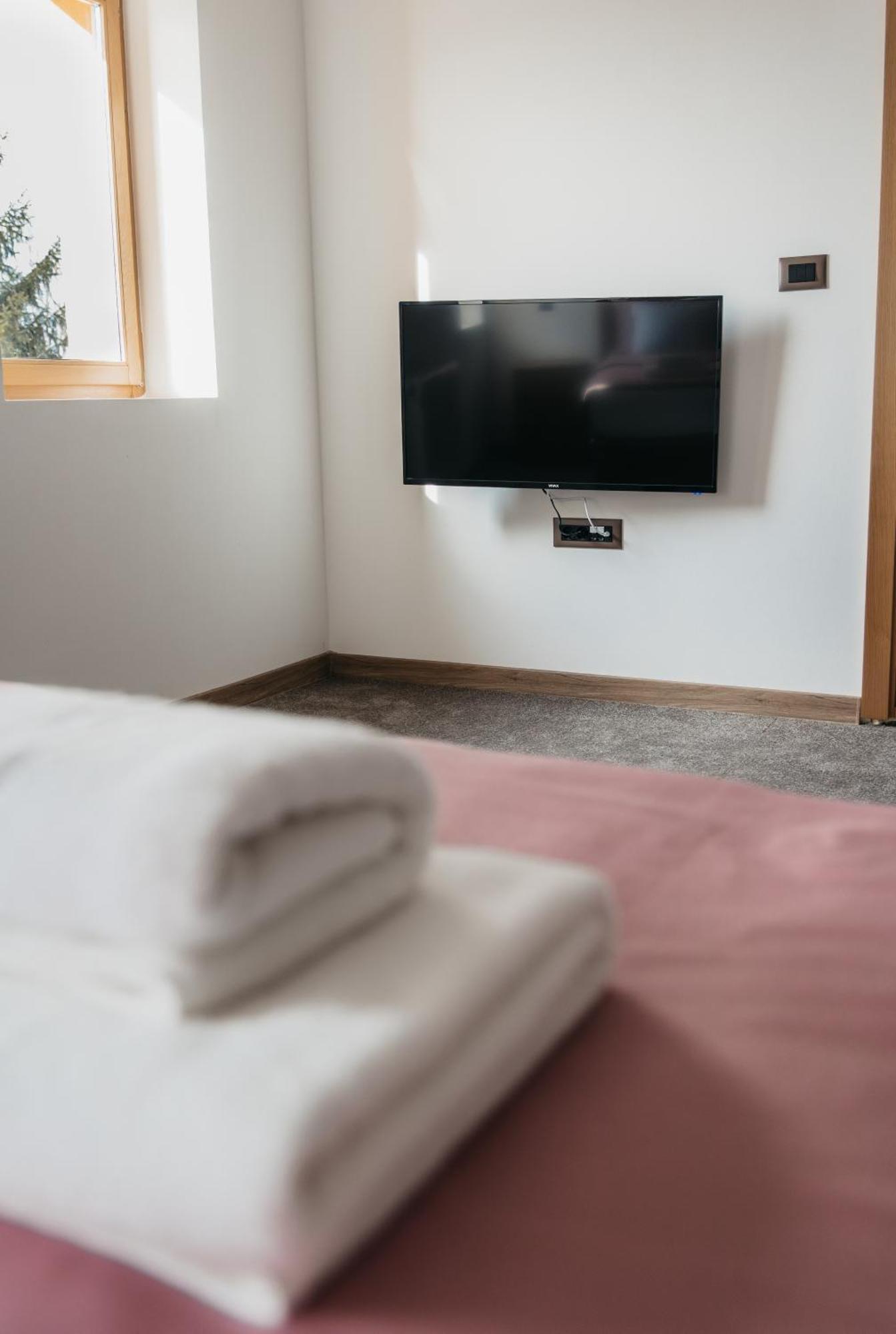 Pansion Mihica Dvori Hotel Babina Greda Exterior photo